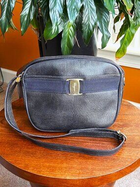 SALVATORE FERRAGAMO Vara Ribbon Leather Shoulder Bag